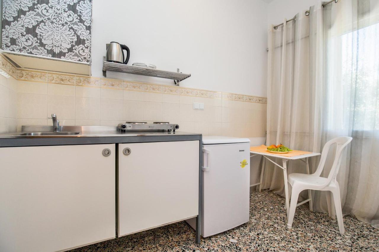 Haus Irene Hotel Potos Bagian luar foto