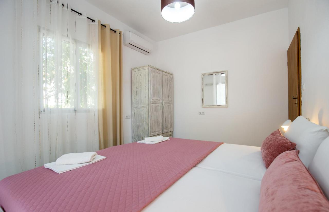 Haus Irene Hotel Potos Bagian luar foto